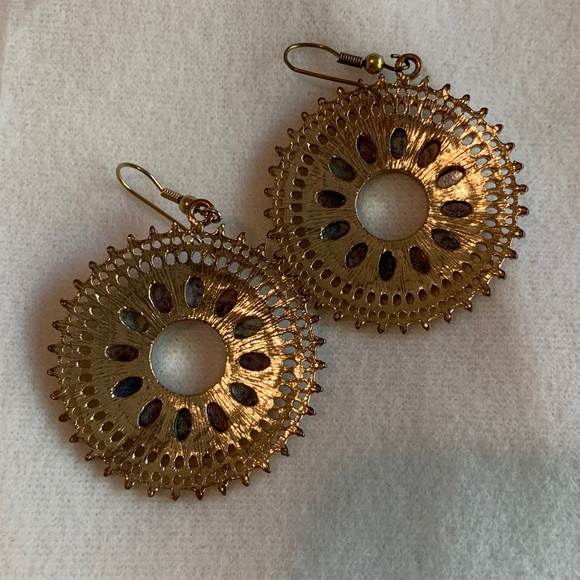 Vintage Medallion Earrings - Picture 3 of 6